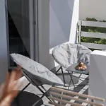 Appartement Bel Avec Piscine Commune, Roses, Dulce Vida 1 By Welhomy