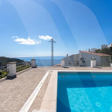 Appartement Bel Avec Piscine Commune, Roses, Dulce Vida 1 By Welhomy